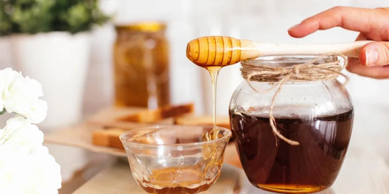 Mật ong dú nguyên chất 100% – Tốt cho sức khỏe và sắc đẹp